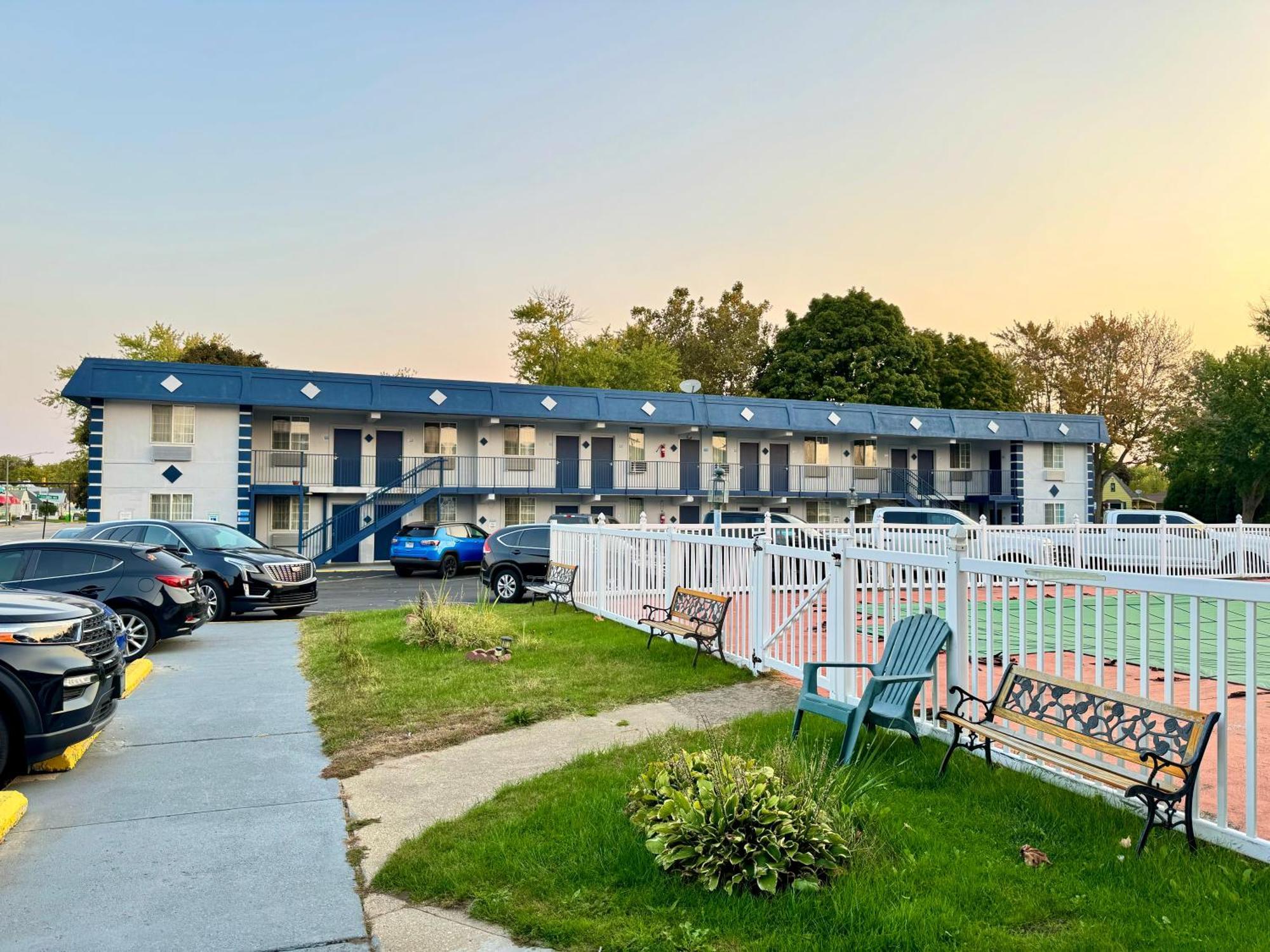 Rodeway Inn Saint Joseph Exterior foto